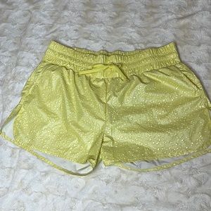 Zyia Fizzy Lemon Bubbles Hi-rise Bomber Shorts size XXXL. Like new. Pockets